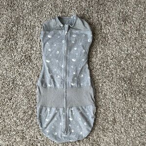 SOLD Happiest babies snoo swaddle Lg